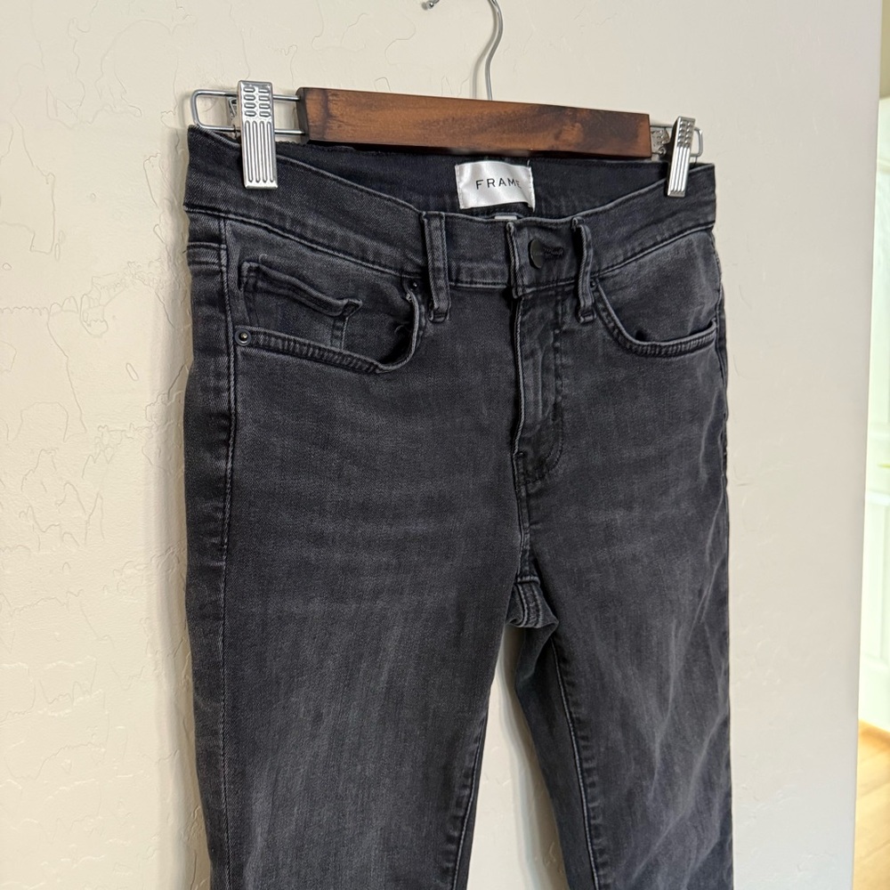 Frame skinny jeans size 24
